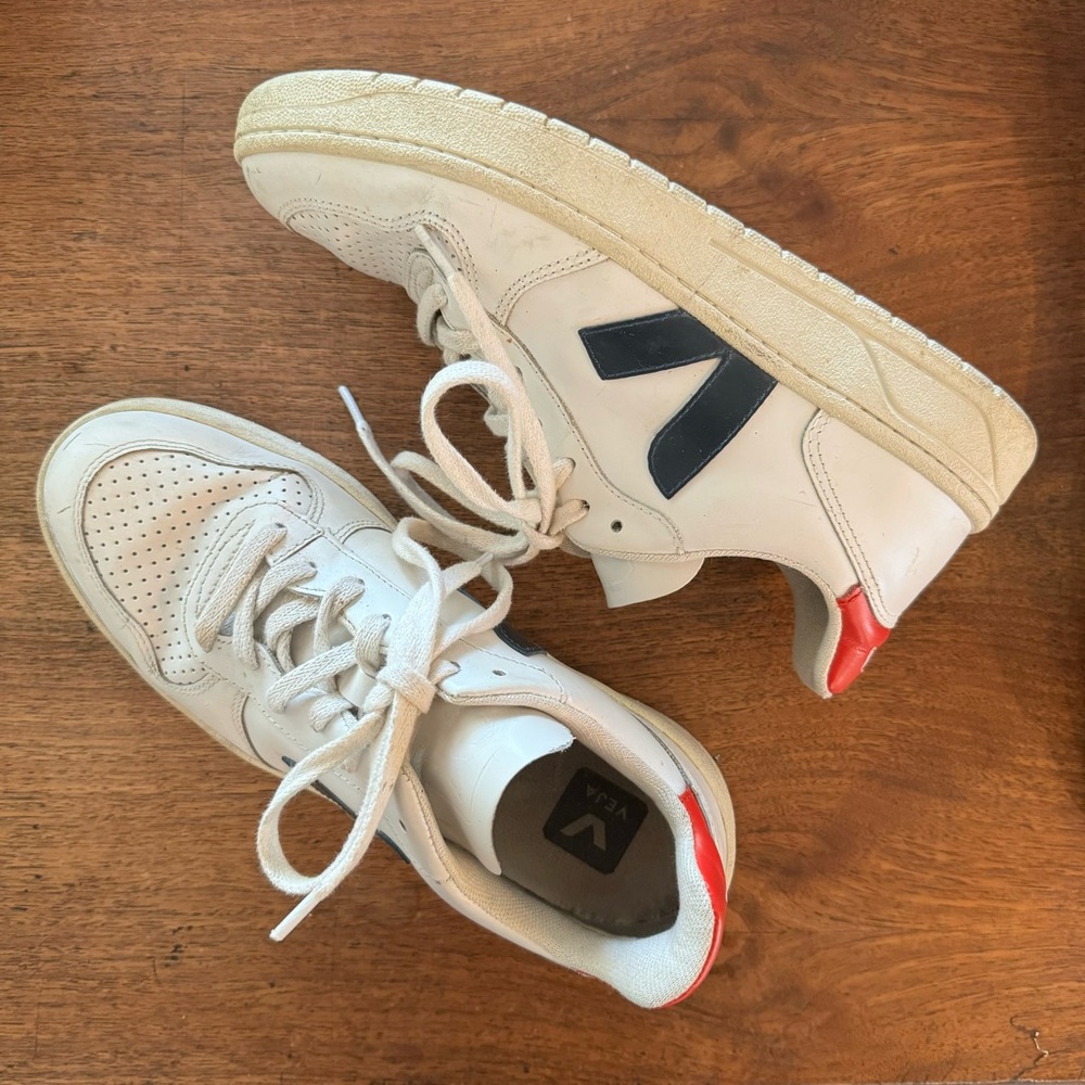 Veja V-10 Nautico Pekin White Navy Red Low Top Sneaker US 7 EUR 38 - Picture 2 of 11
